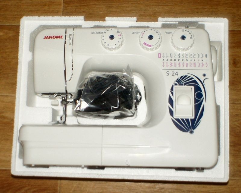 Швейная машинка Janome s-14