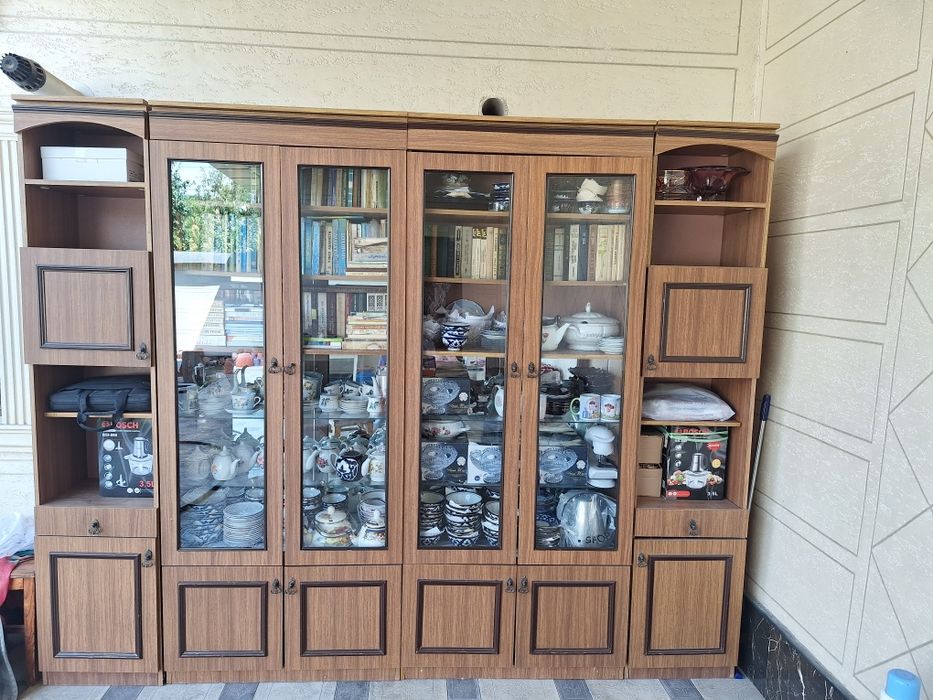 Срочно продаётся стенка