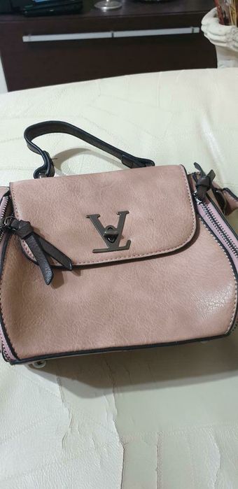 Нова дамска чанта