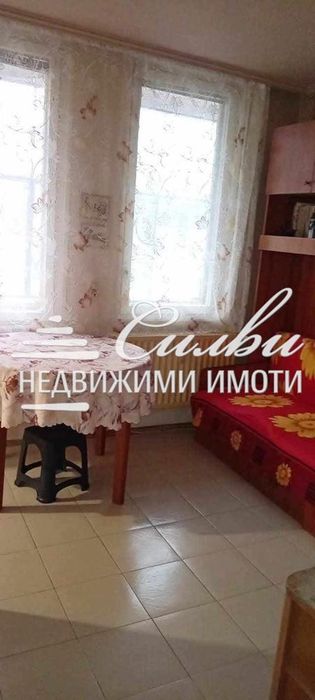 Дава се под наем Тристаен апартамент в Шумен, Център - 85 кв.м за 178.5 € - Снимка #3