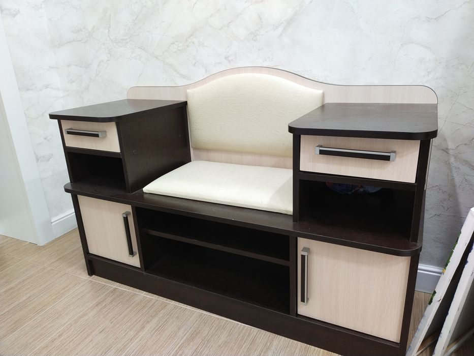 Продам обувницу с сиденьем