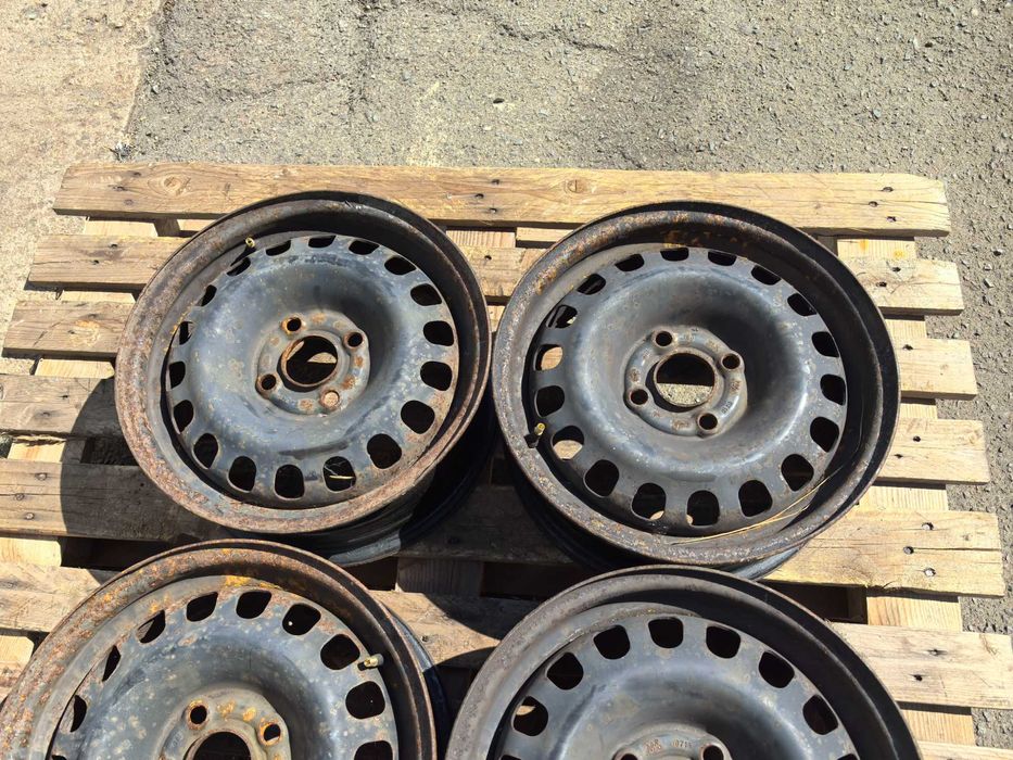 14 цола 4 х 100 мм Опел / Шевролет - 5,5 Инча / ЕТ 39