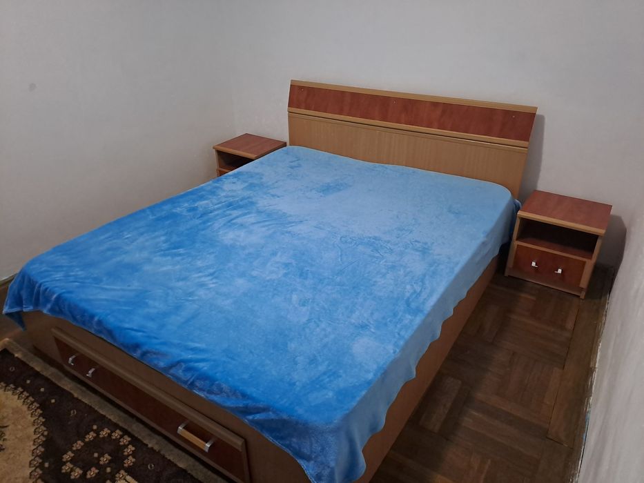 Închiriez apartament