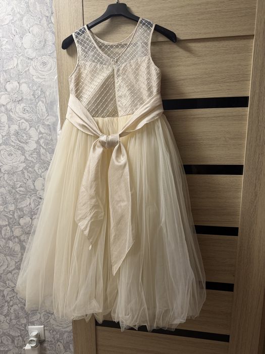 Нарядное платье для девочки