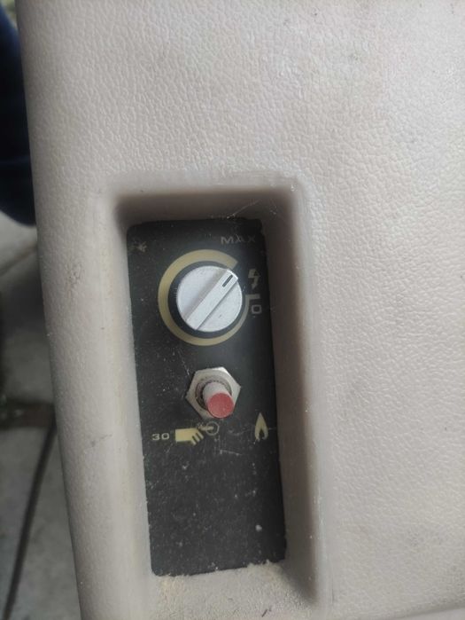 Хладилник за къмпинг Електролукс на газ , 12 и 220 волта