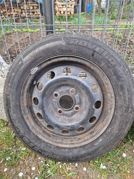 vanzare 5 anvelope 165/70R14 81T Rovelo de vara