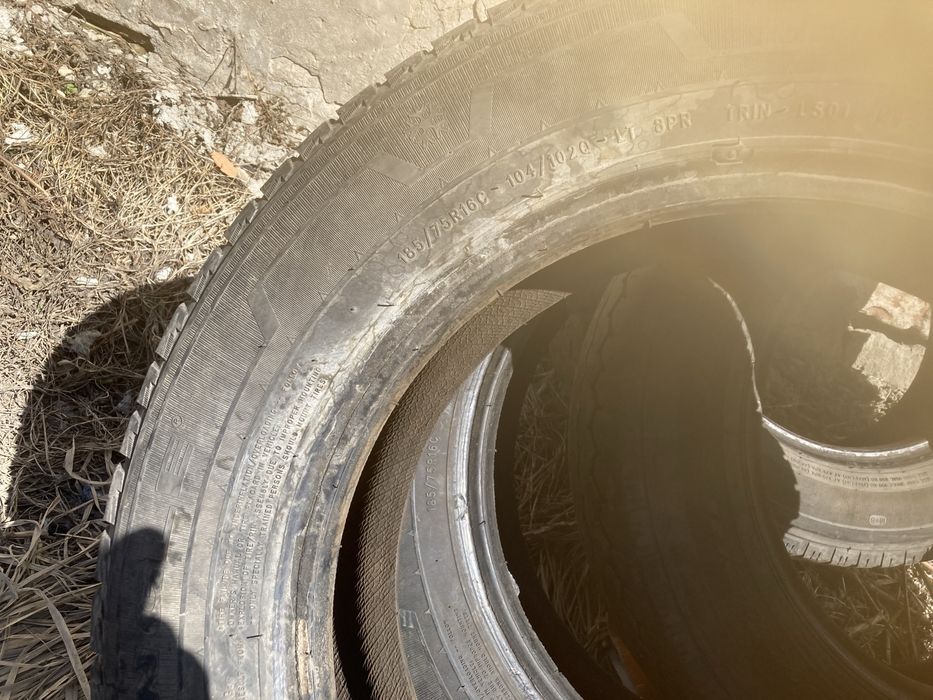 Продам шины на газель