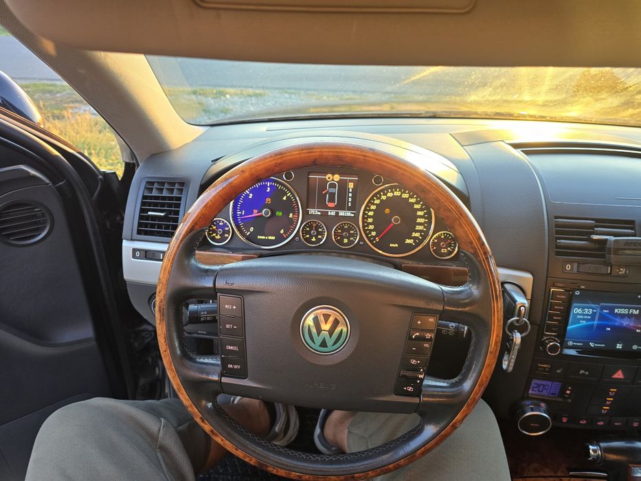 TOUAREG 2006  2.5