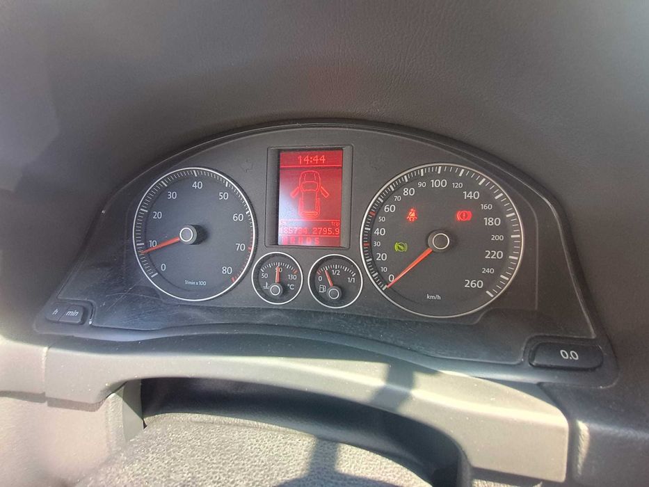 VOLKSWAGEN Golf Plus 2008 — imagine 3