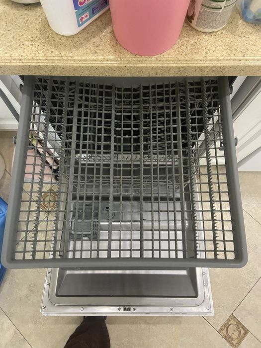 Продам посудомоечную машинк