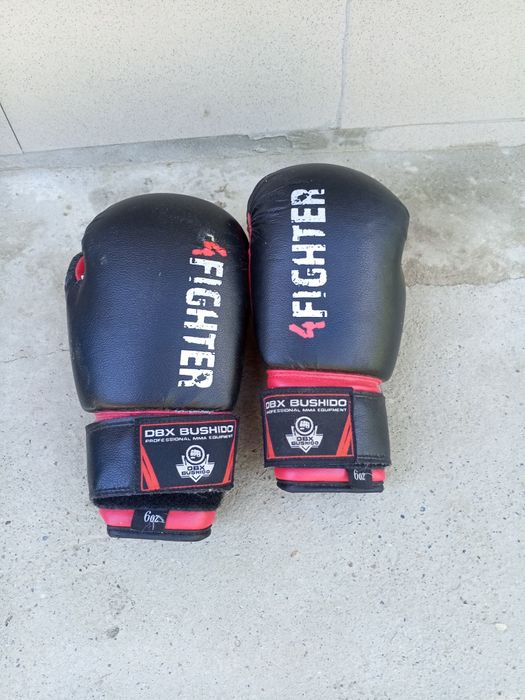 mănuși de boxeri