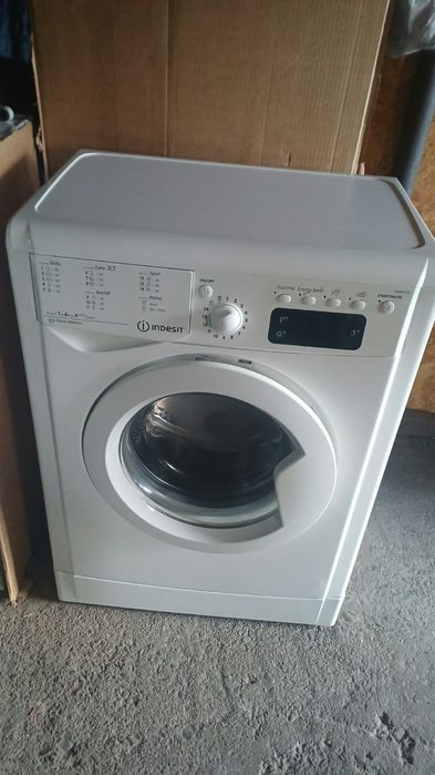 Masina de spalat indesit