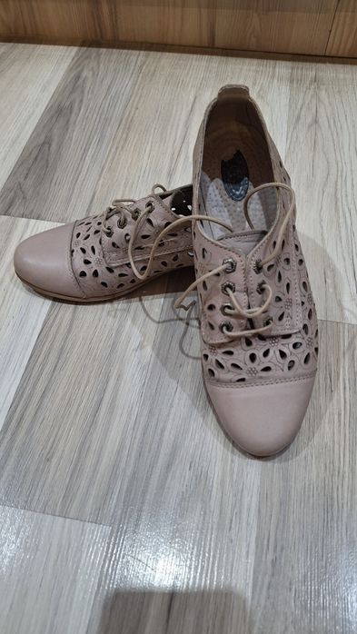 Дамски обувки естествена кожа