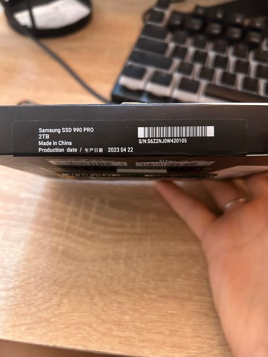 Продавам  SSD 990 PRO