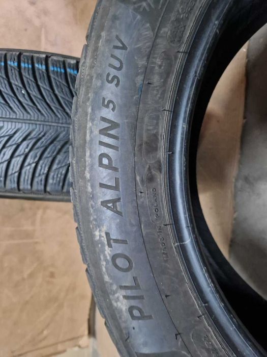 2 Michelin R19 235/55
зимни гуми
DOT4118