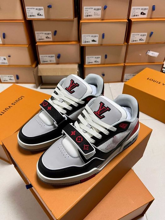 Adidasi Louis Vuitton Trainer Premium