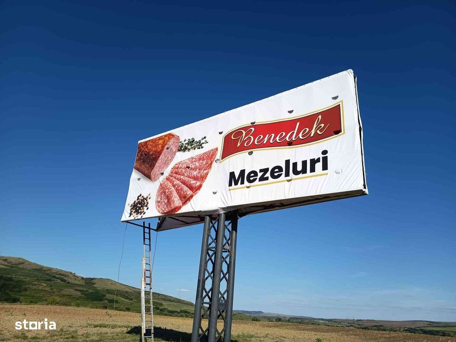 Panou publicitar la Autostrada A1.