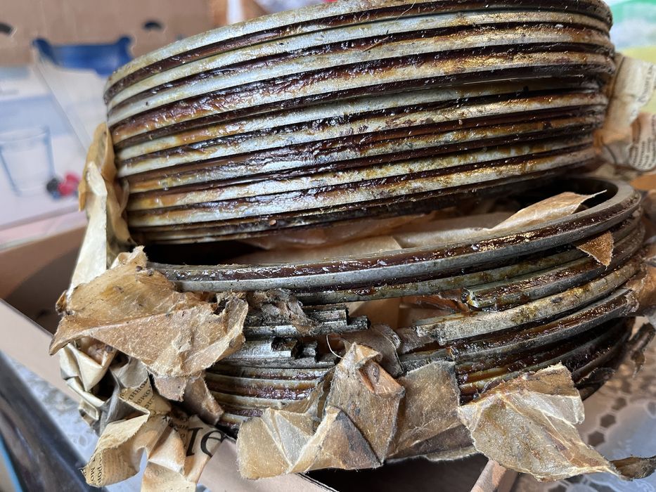 Тепловоз запчасти разные