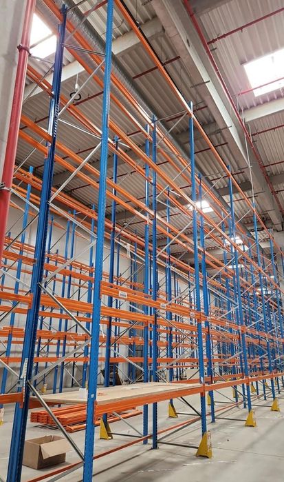 Rafturi metalice industriale second-hand pentru depozitare paleti L2.7M