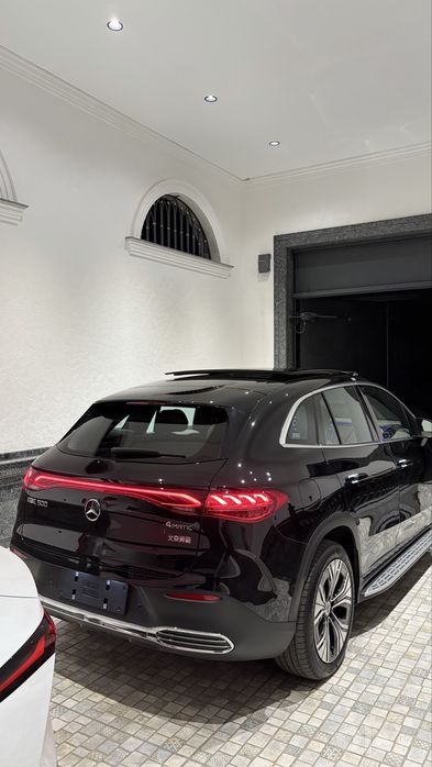 Mersedes EQE 500 SUV