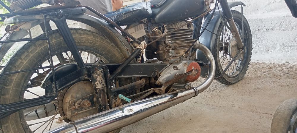 Mototsikl ИЖ-49 nemichiski