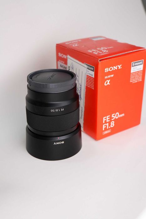 Obyektiv Sony 50mm f1.8 pochti Yangi
