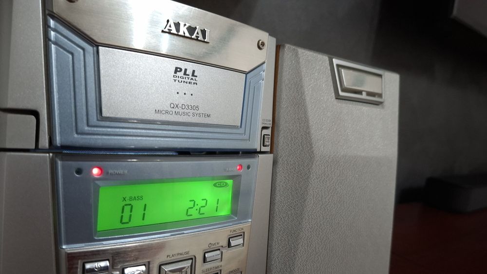 Combina muzicala Akai radio cd aux si telecomandă