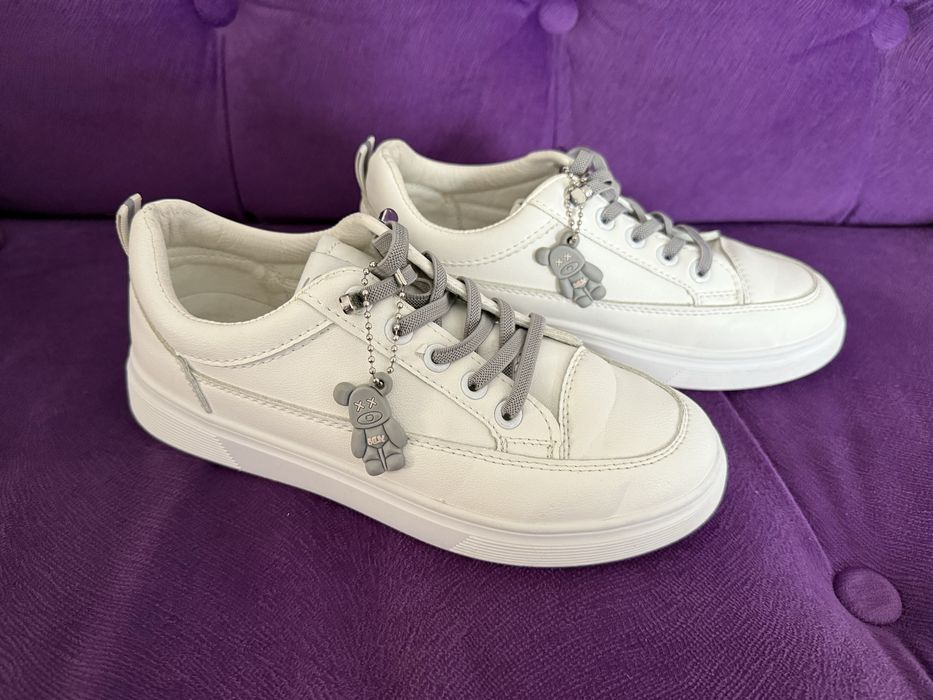 Белые кеды на девочку