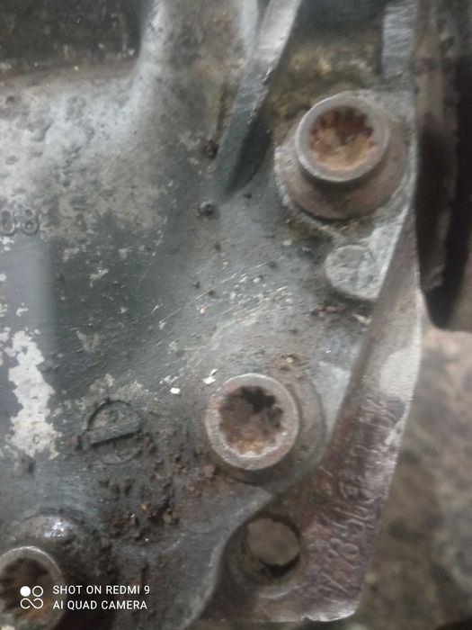 Запчасть на Мерседес