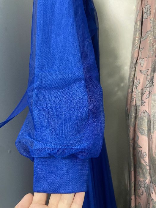 Длинное платье с рукавами