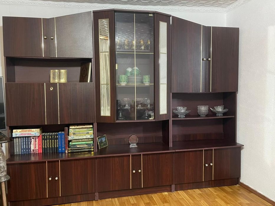 Стенка , горка, сервант для гостиной