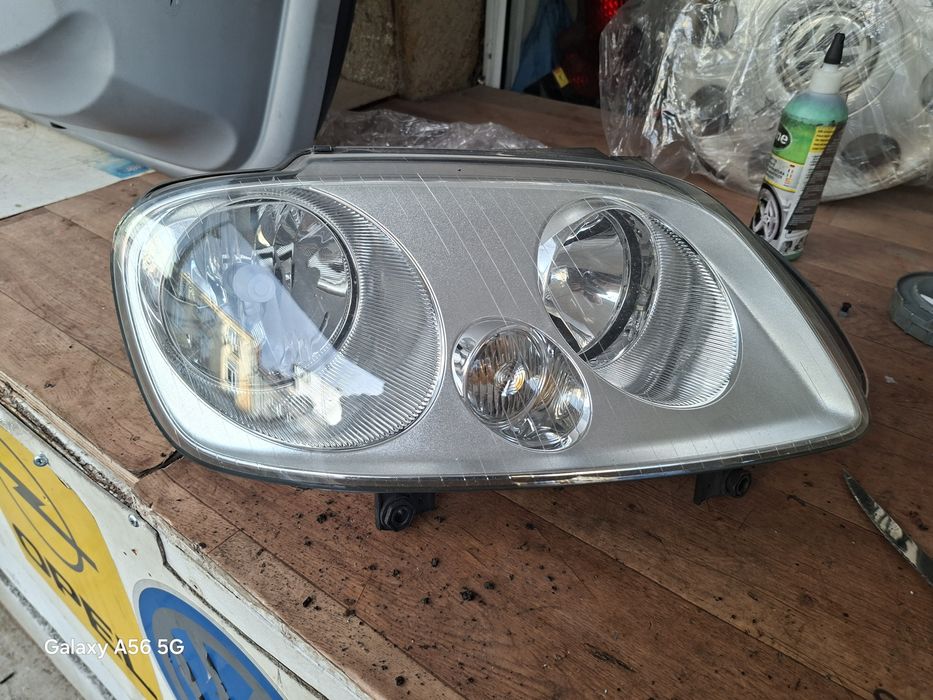 Оригинален фар Vw Turan . Vw  Cadyляв десен 06/10