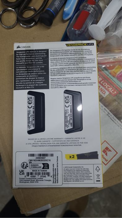 Vand placute ram 2x8 (16 gb) corrsair 3200 mhz