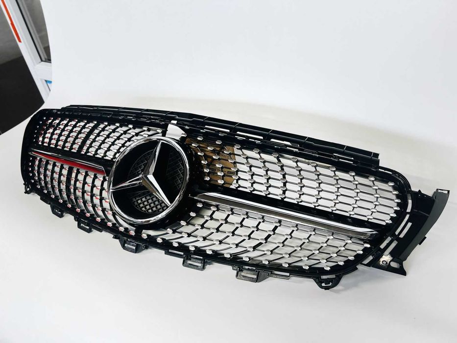 Решетка радиатора на E-Class W213