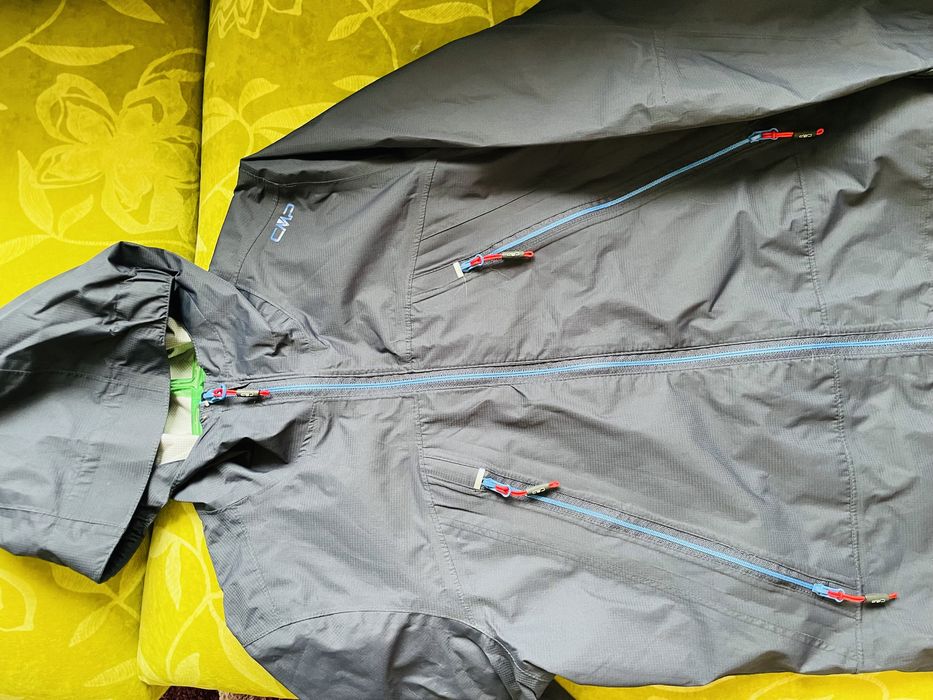 Яке ветровки