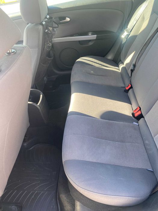 SEAT Leon 2010 — imagine 4