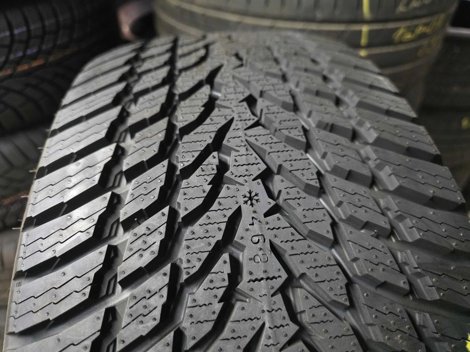 3бр Нови зимни гуми 225 45 17 - Nokian - DOT 2023