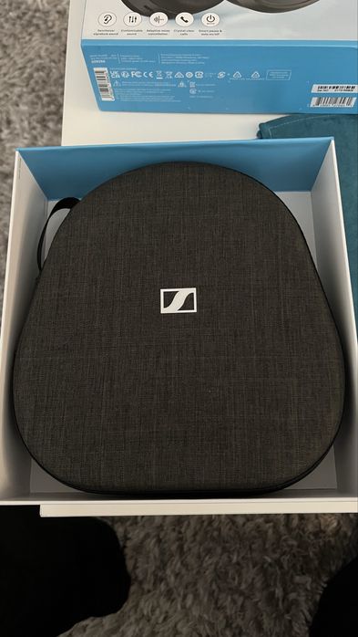 Casti Sennheiser Momentum 4