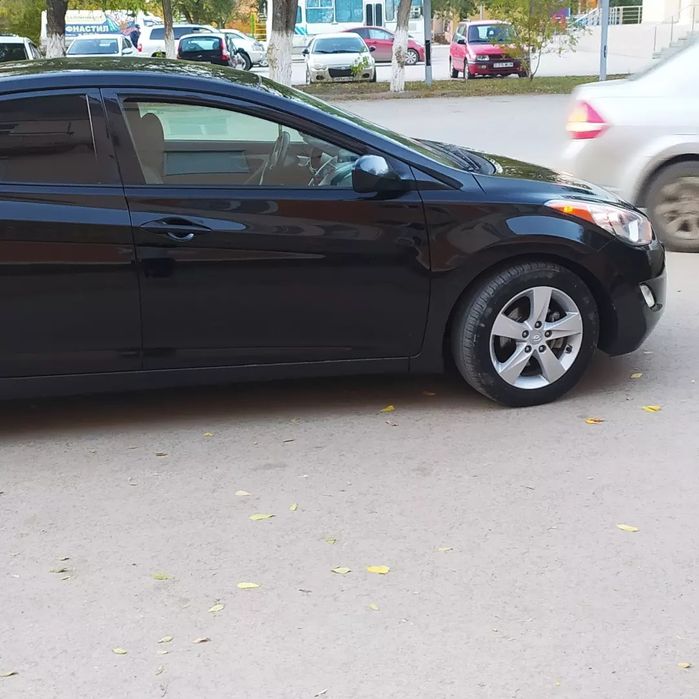 Хундай элантра,2013 года