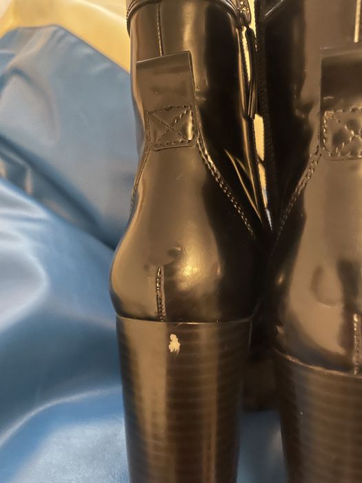 Botine cu toc Bershka
