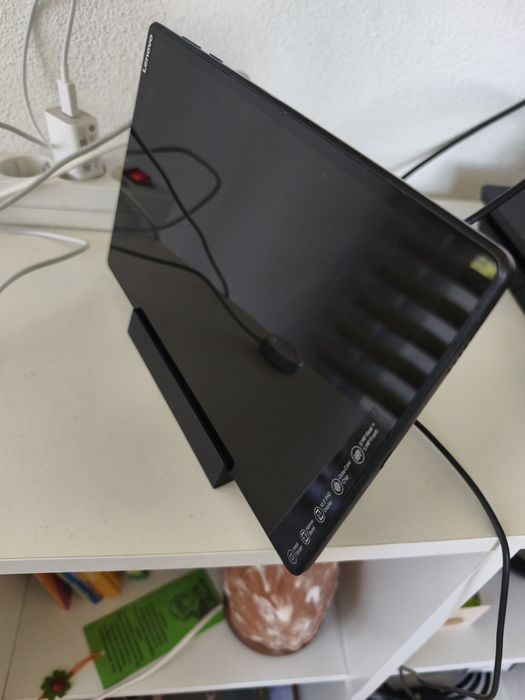 Lenovo таблет 2 в 1