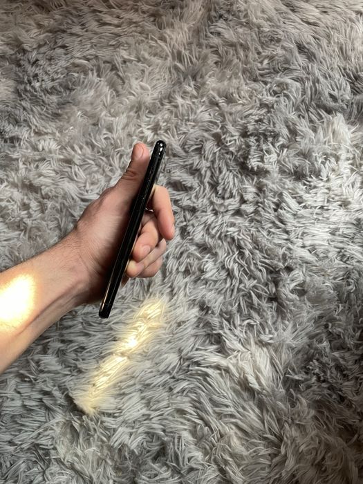 Продам телефон Айфон 11 Pro