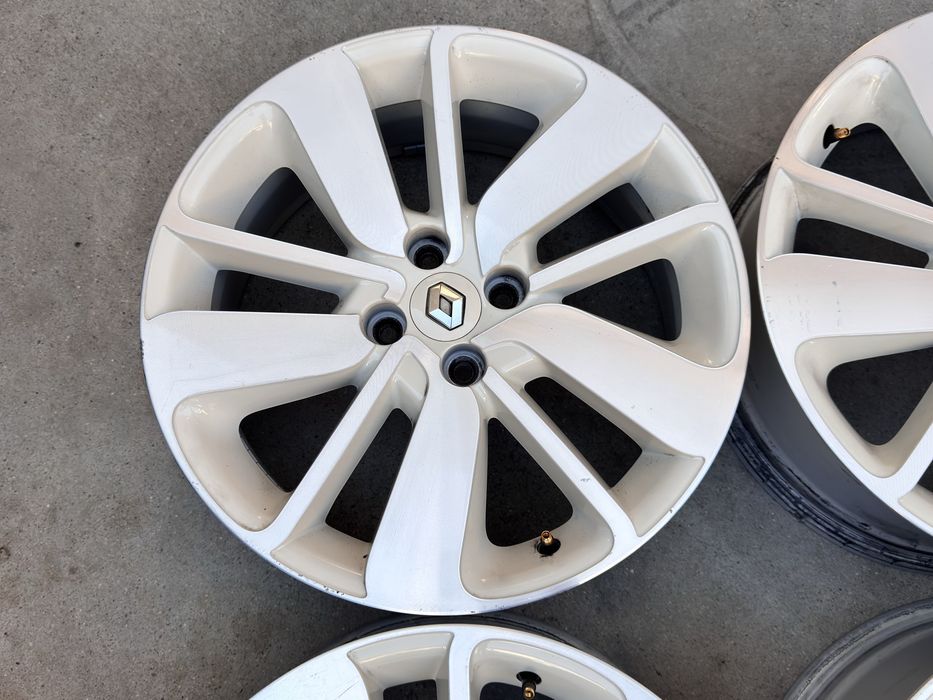 4бр ал Renault Clio 4. 17цола оригинални