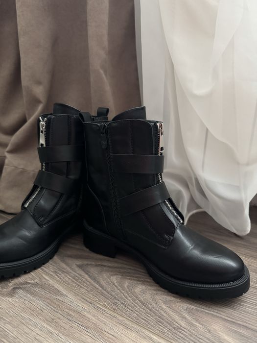 Черни кожени боти 37
