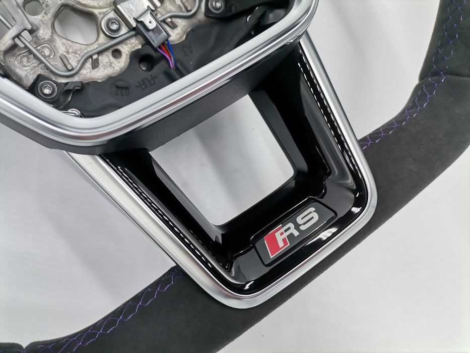 АЛКАНТАРА Нов Спортен Волан Audi E Tron GT RS A6 RS6 A7 RS7 4J3419091D