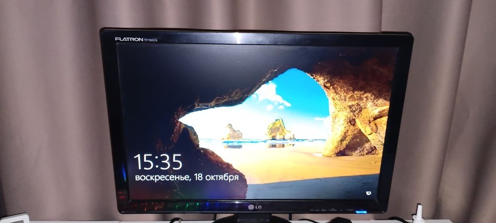 Монитор Lg flatron w1942