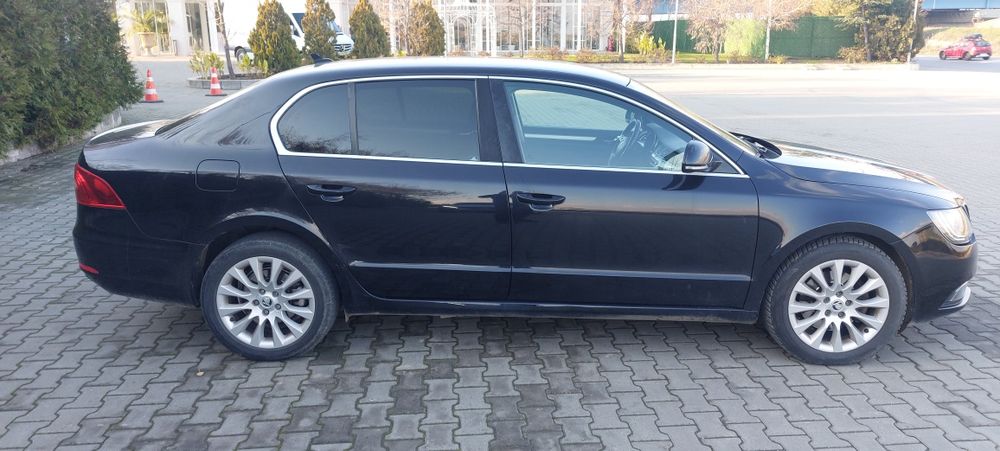 skoda superb 2.0 TDI  AUTOMATA  dsg 6 2015