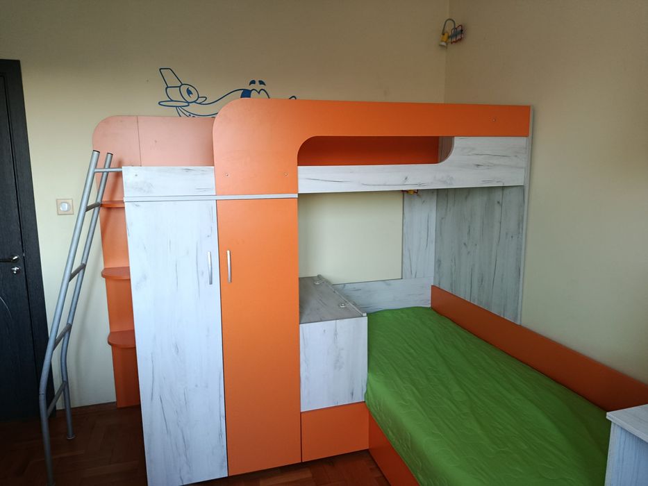 Продавам детско обзавеждане