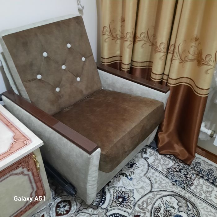 Кресло 2 та (кадимги креслони янгича ишланган)