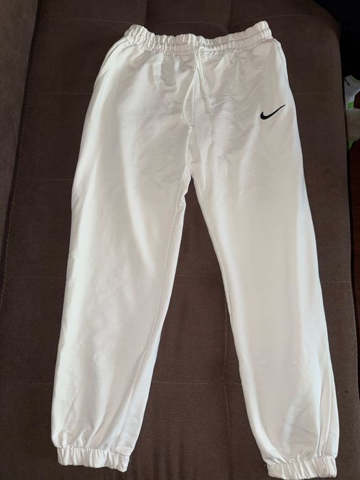 Сет NIKE в бяло